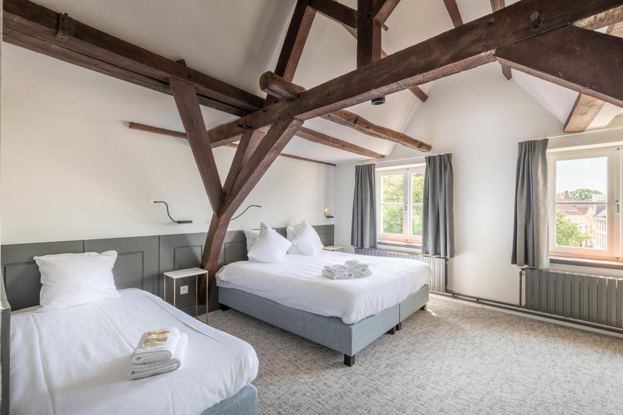 Chambre Triple - Vue sur Canal