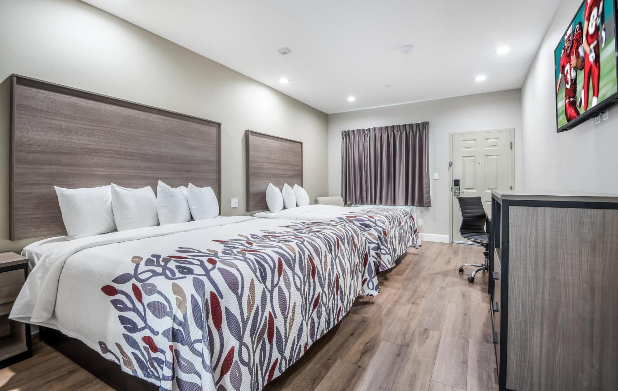 Deluxe Room with Two Queen Beds Non-Smoking