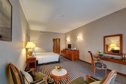 Balmoral Suite,1212054391:JPEG
