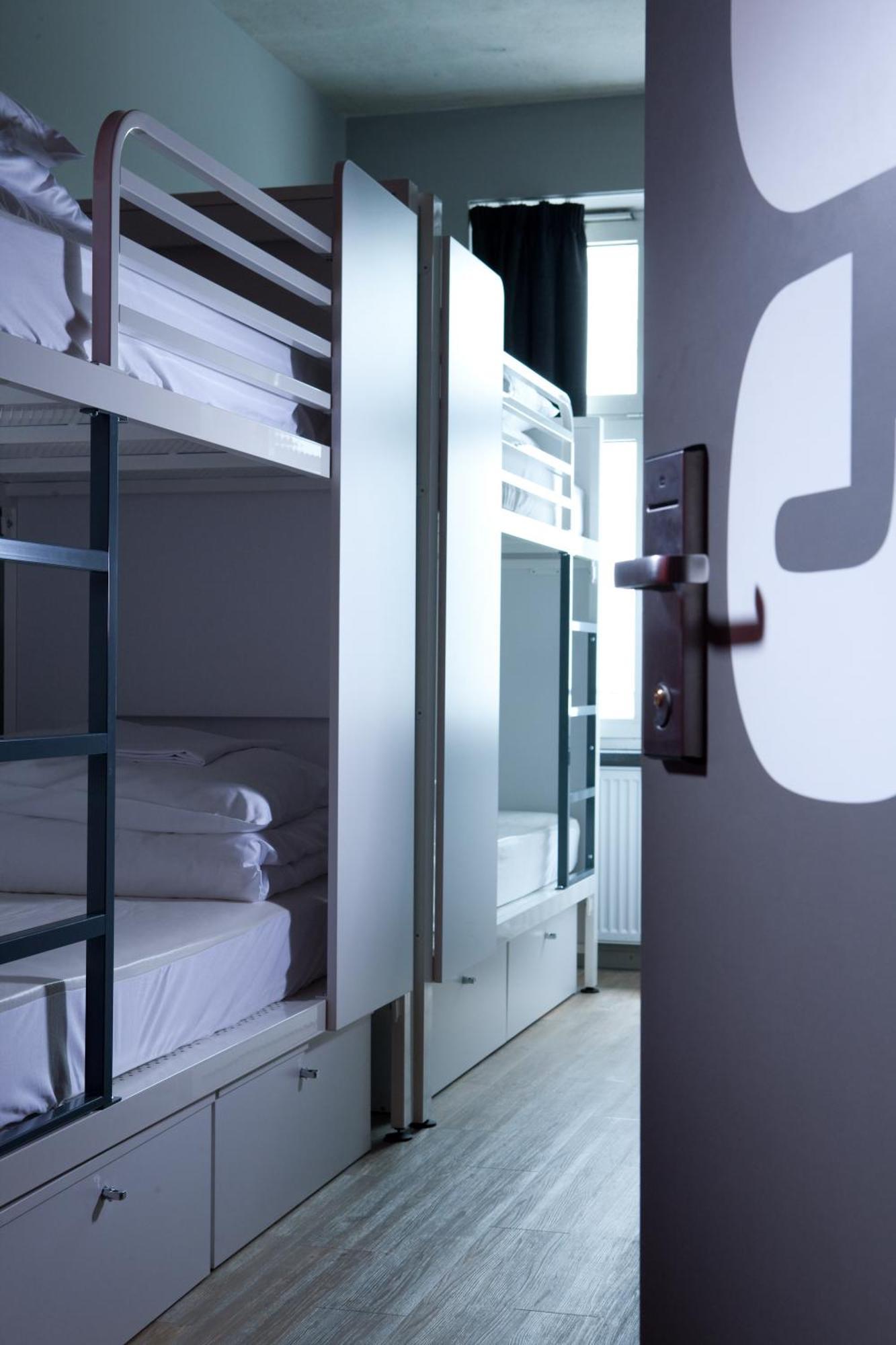 Bett im gemischten Schlafsaal mit 6 Betten und eigenem Bad