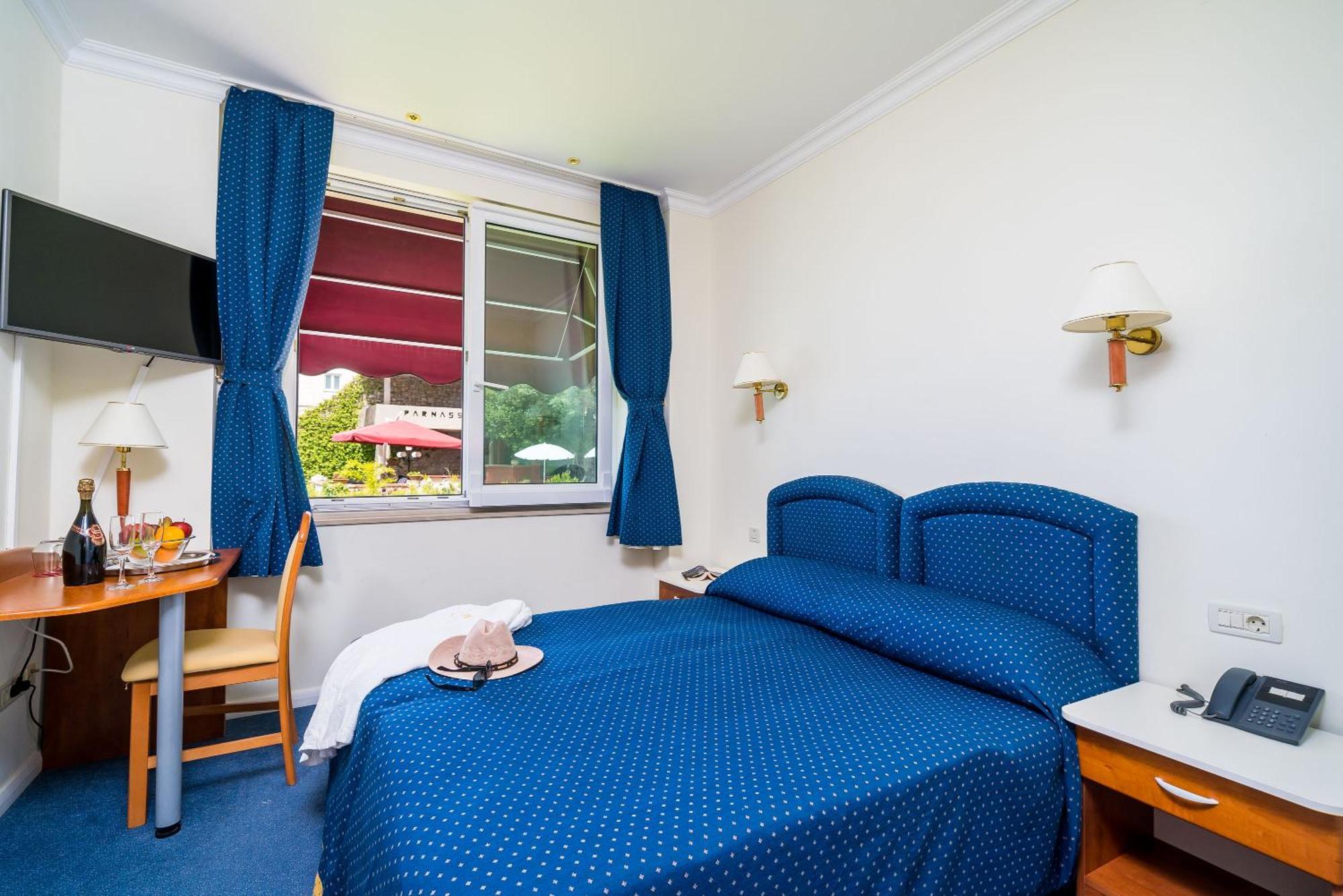 Standard Double Room,1212316342:JPEG