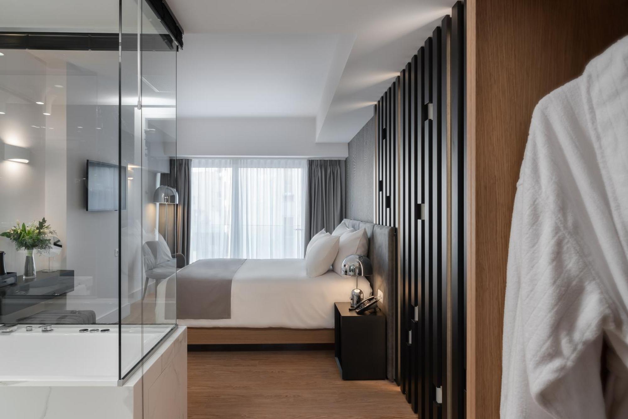 Quarto Deluxe com Banheira de Hidromassagem