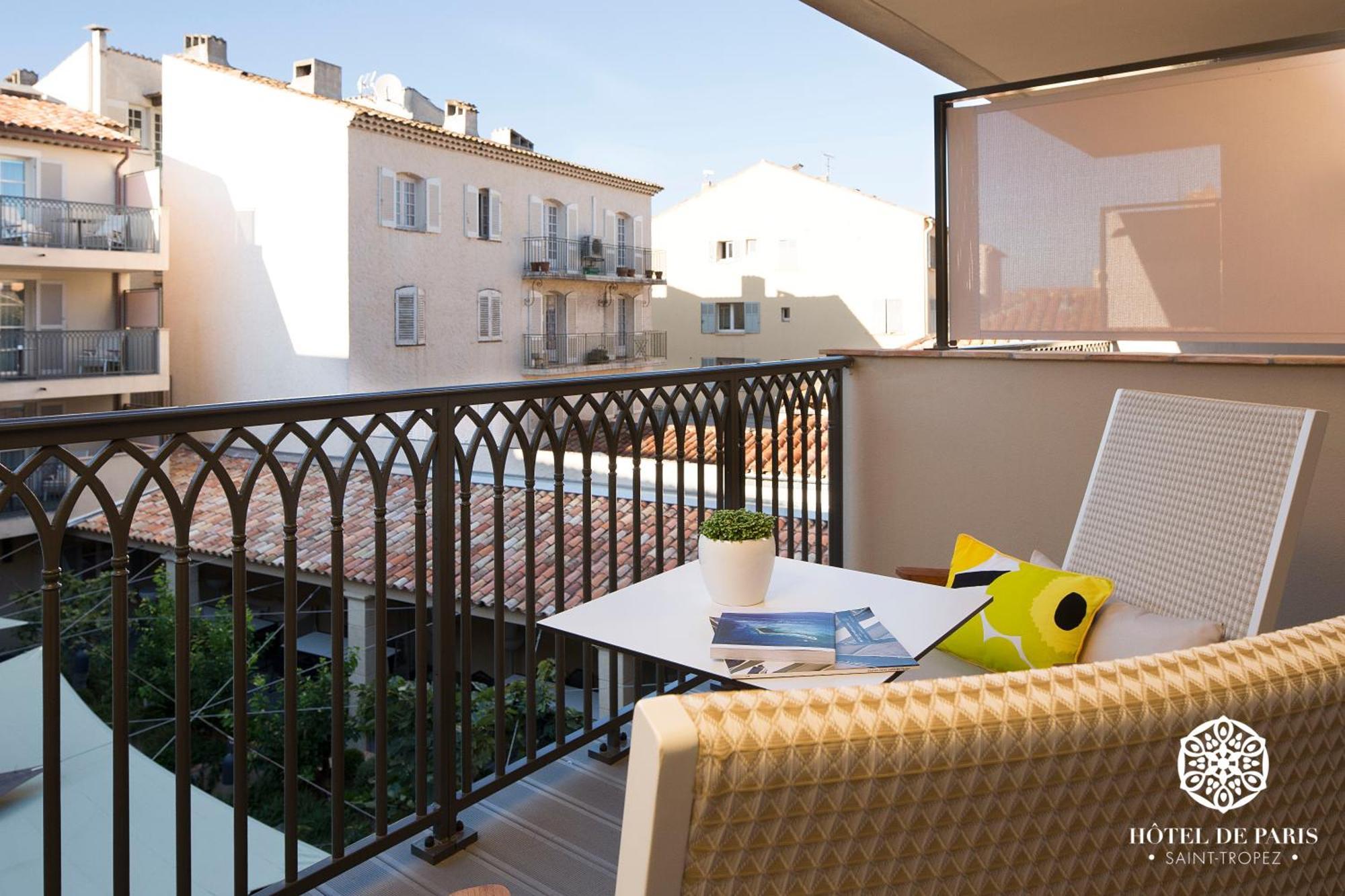 Doppel-/Zweibettzimmer mit eigener Terrasse