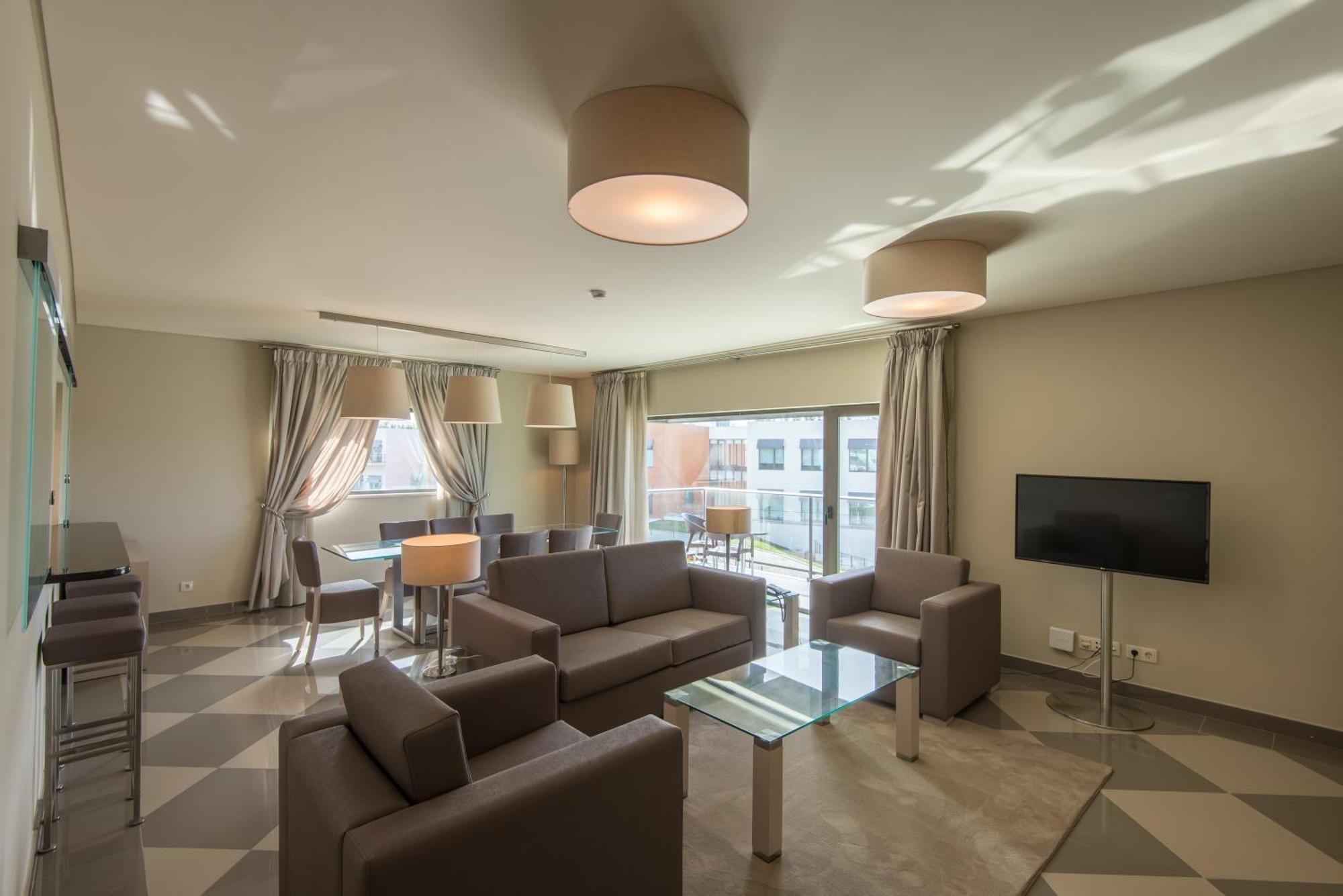 Two-Bedroom Apartment,758410618:JPEG