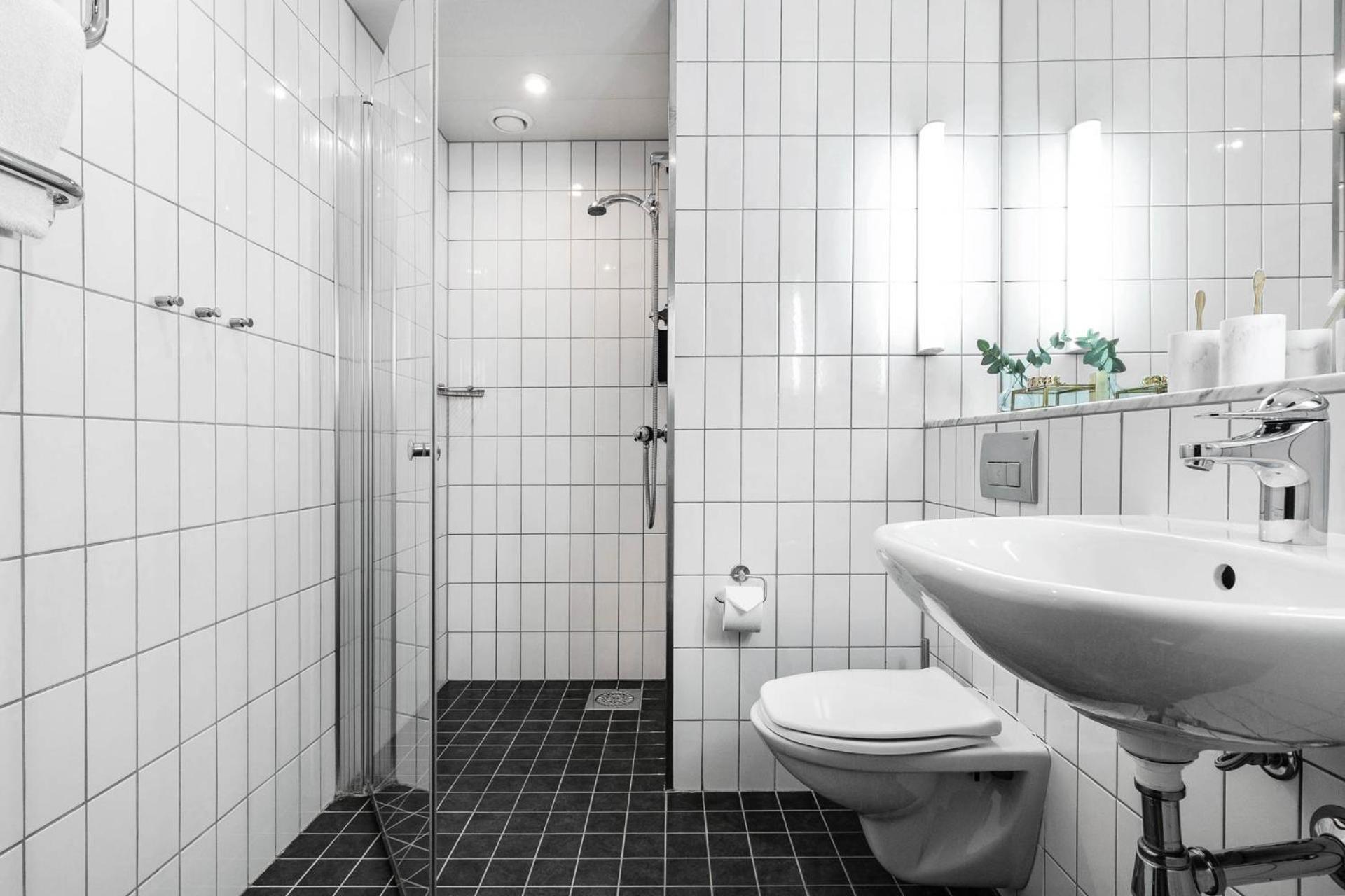 One-Bedroom Apartment,1216646440:JPEG