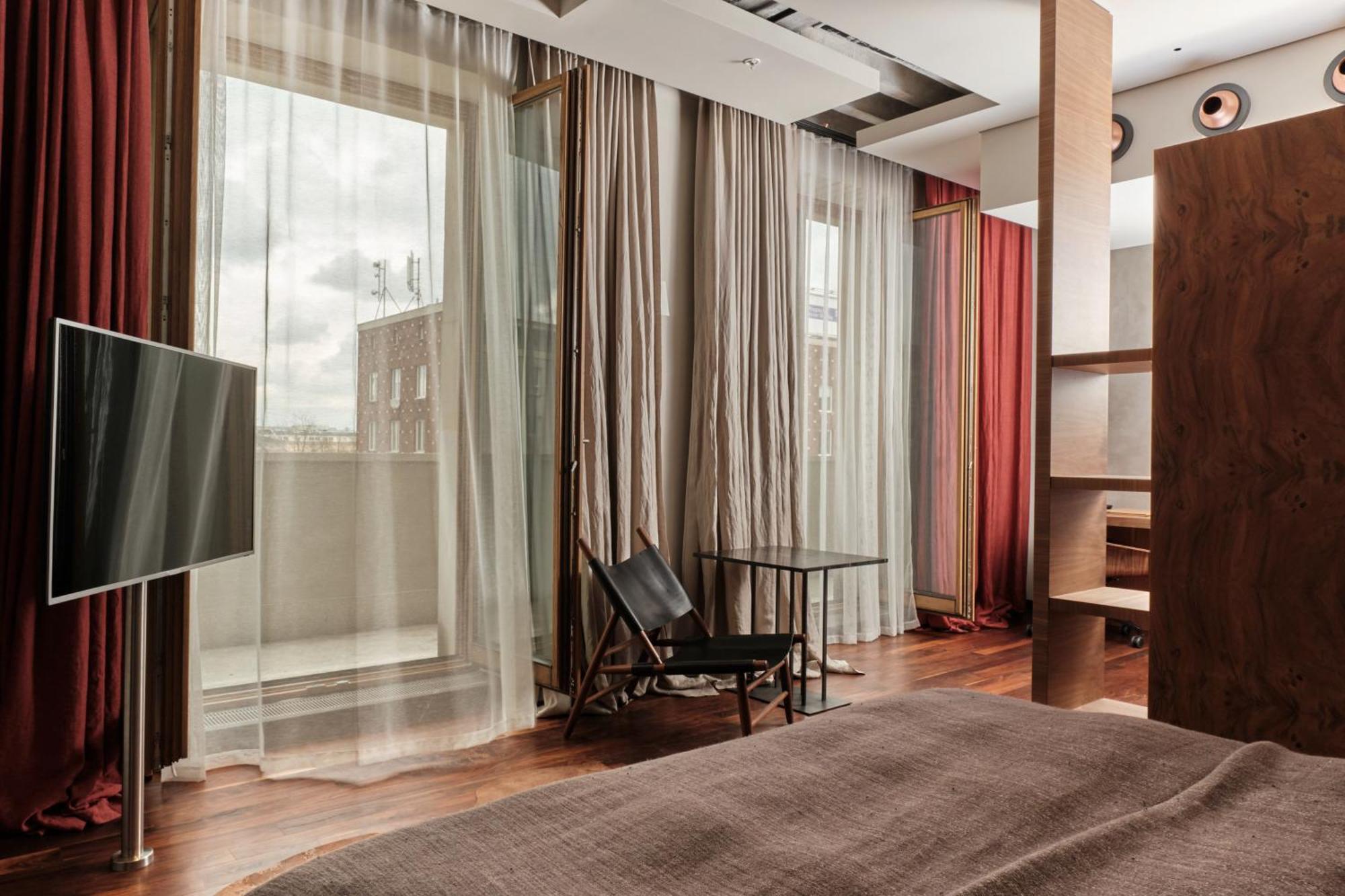 Suite com Varanda