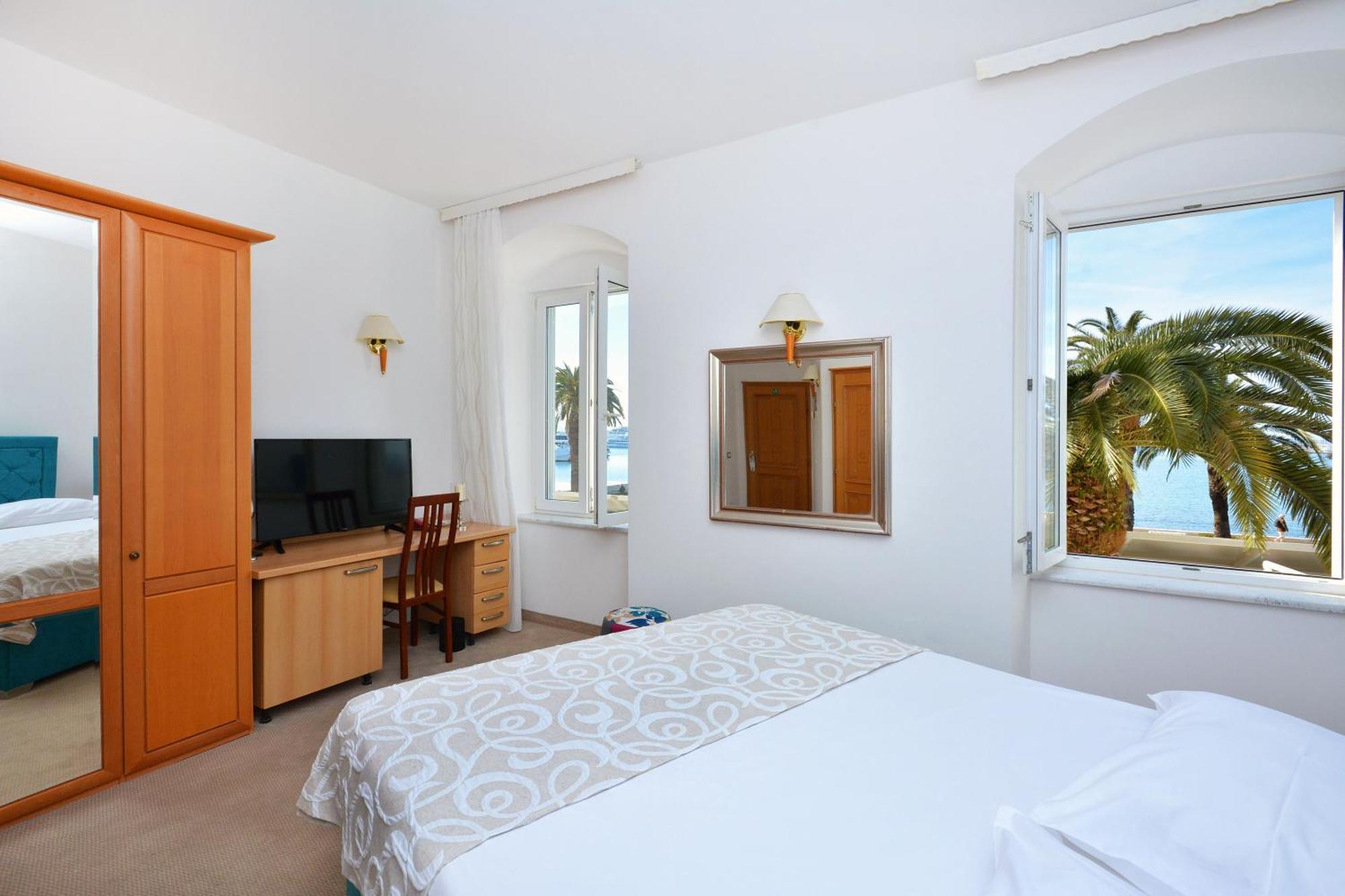 Quarto Duplo Superior com Vista do Mar