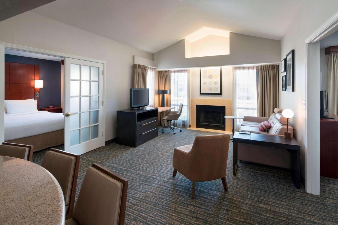 Two Bedroom Suite Two King Beds,1219975825:JPEG
