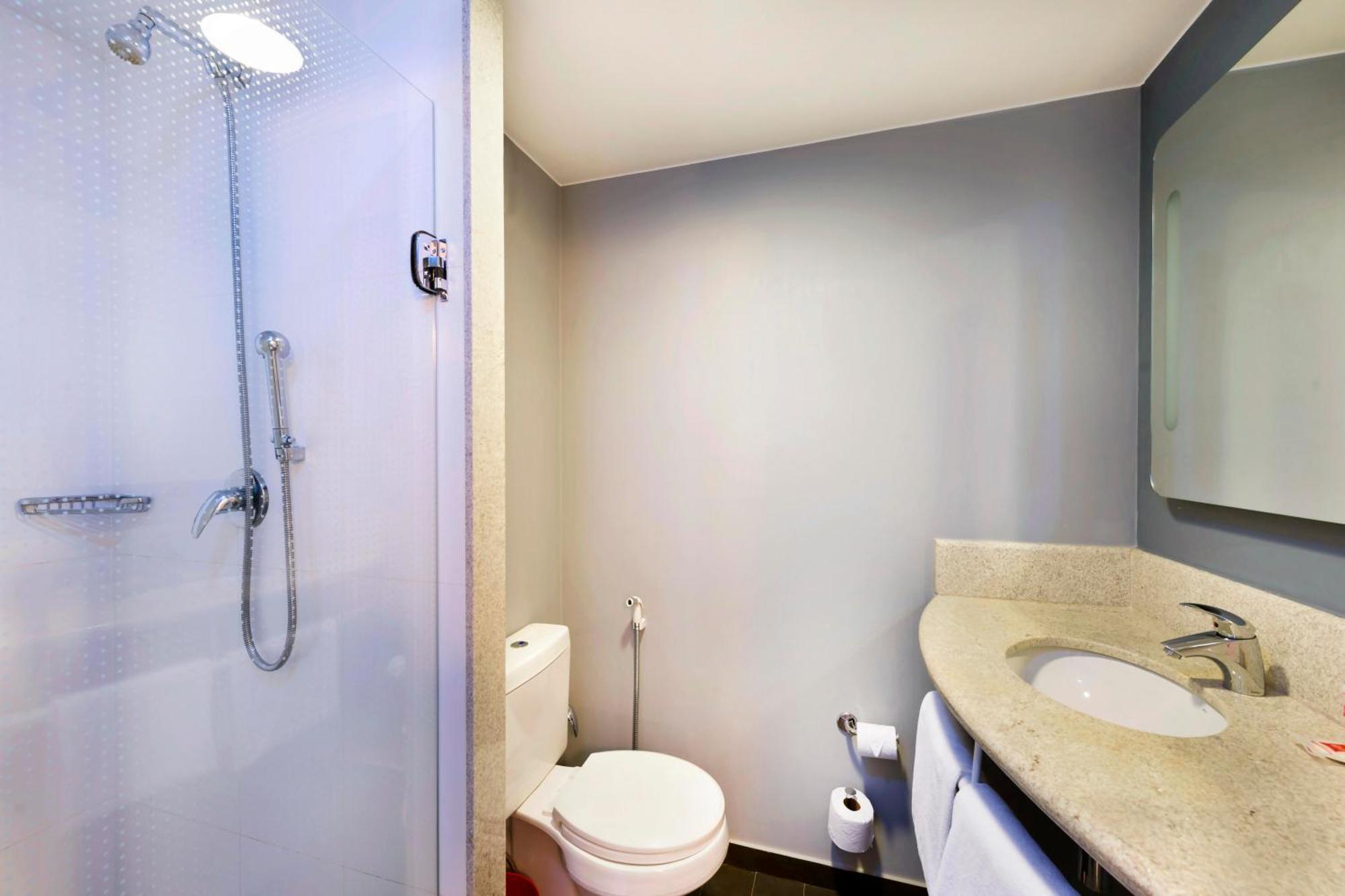 Quarto Standard com 1 Cama de Casal e 1 de Solteiro