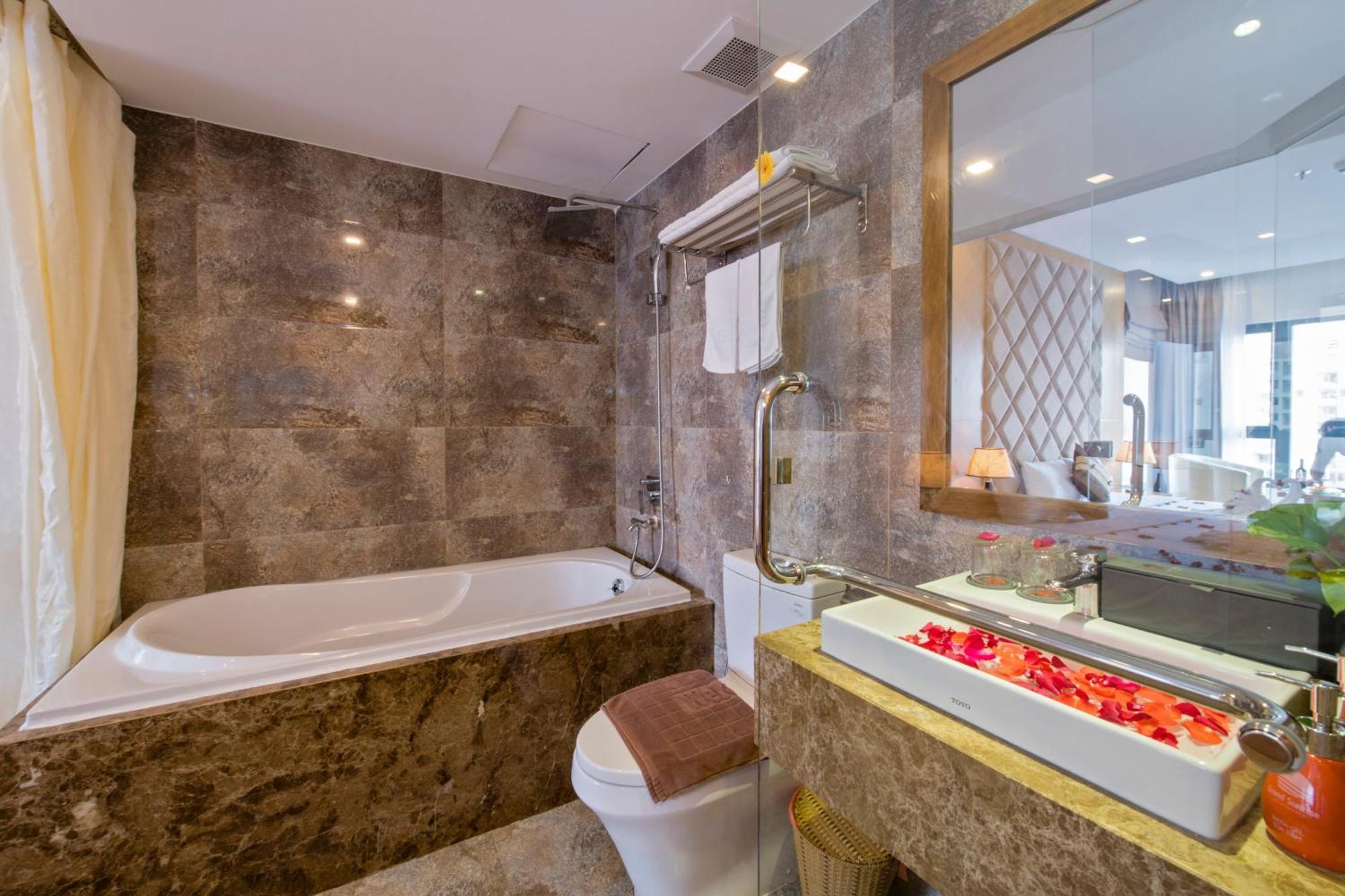 Familienzimmer mit Badewanne
