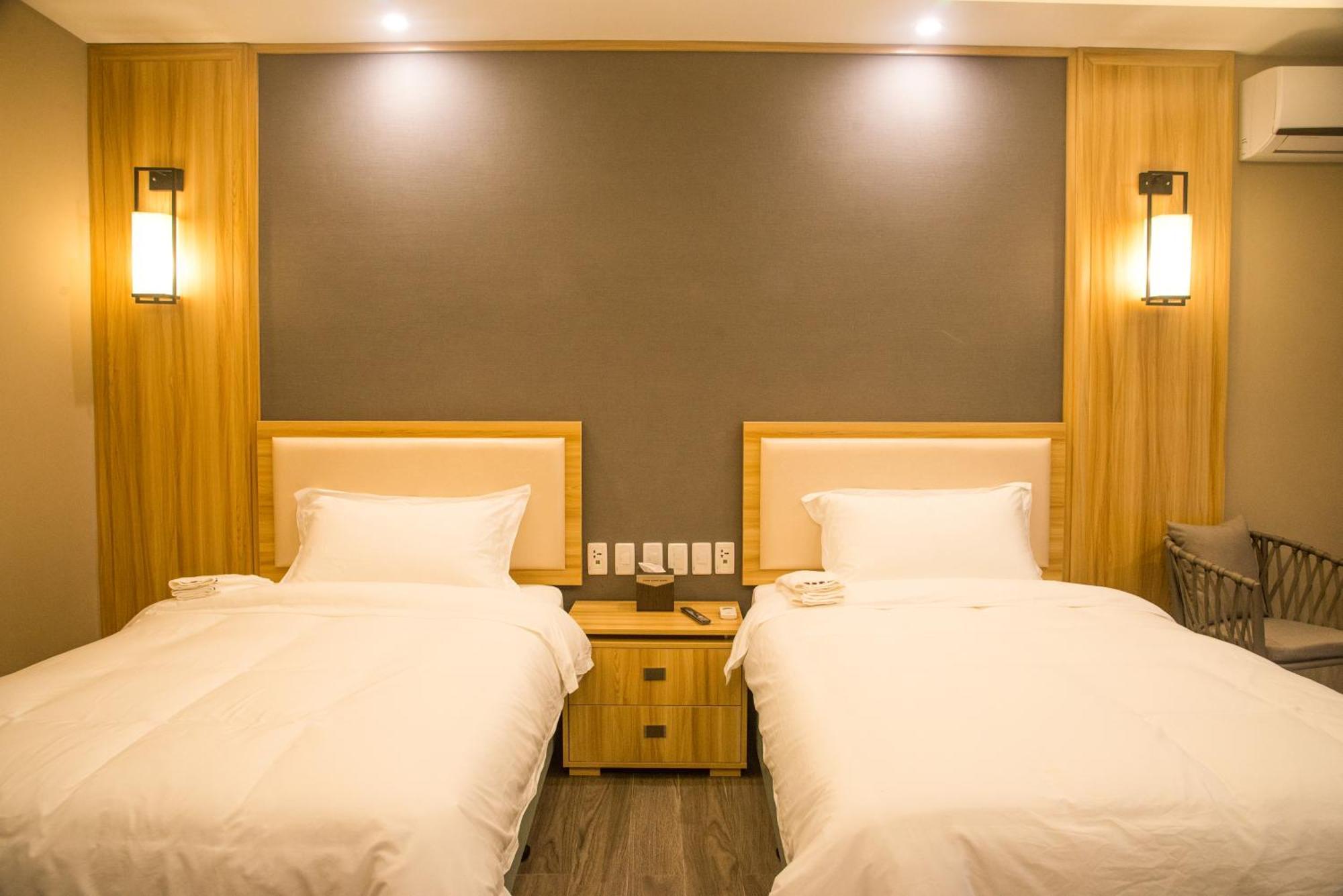 Premium Twin Room
