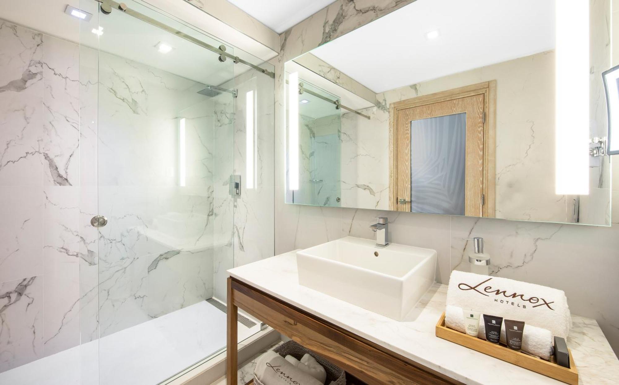 Kamer met Kingsize Bed en Balkon