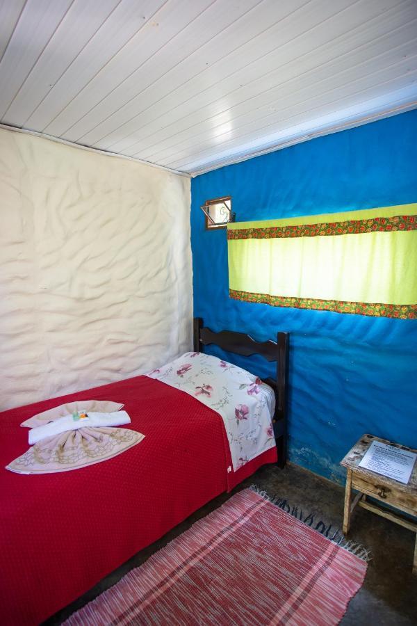 Quarto Individual Standard com Banheiro Compartilhado