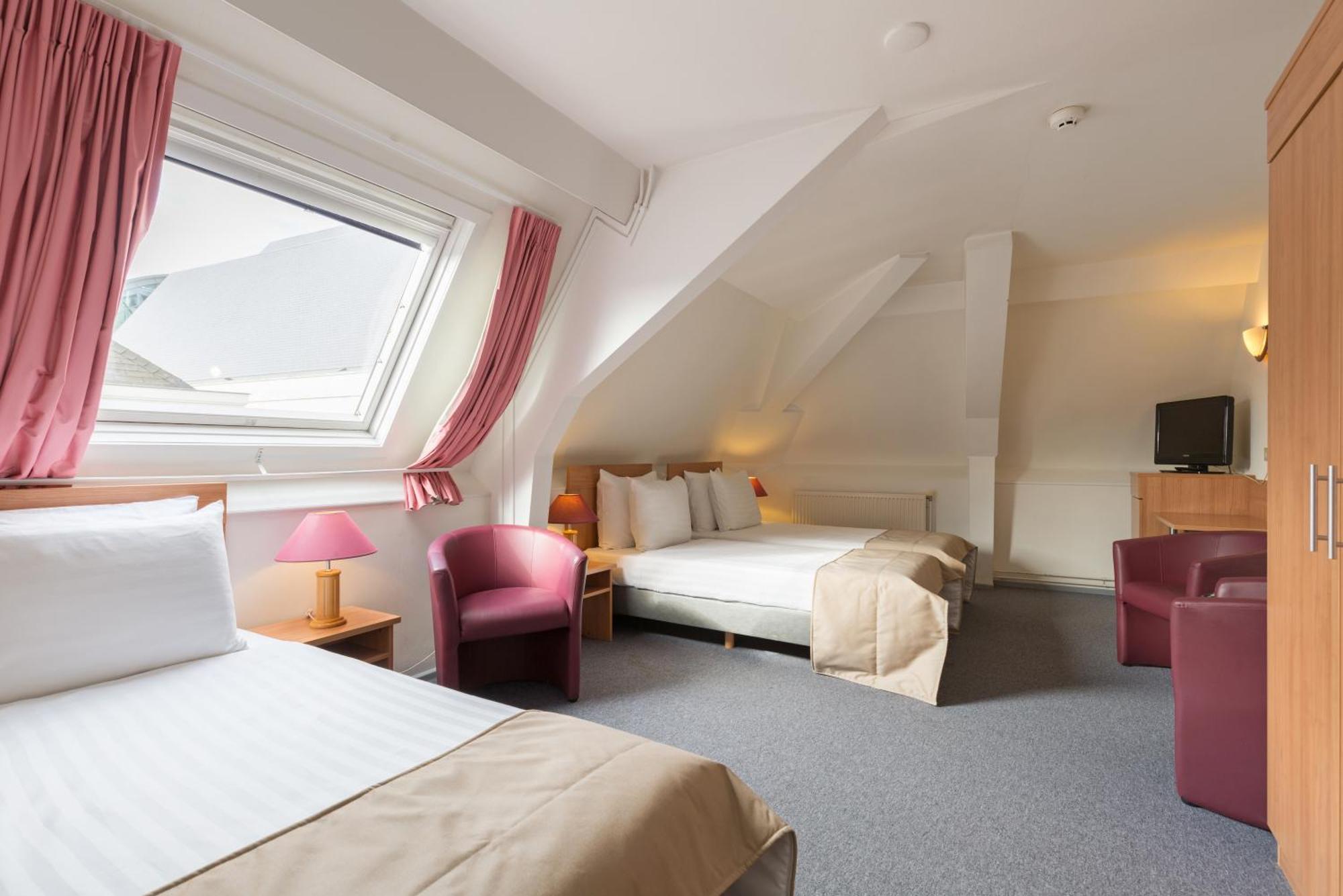 Dreibettzimmer