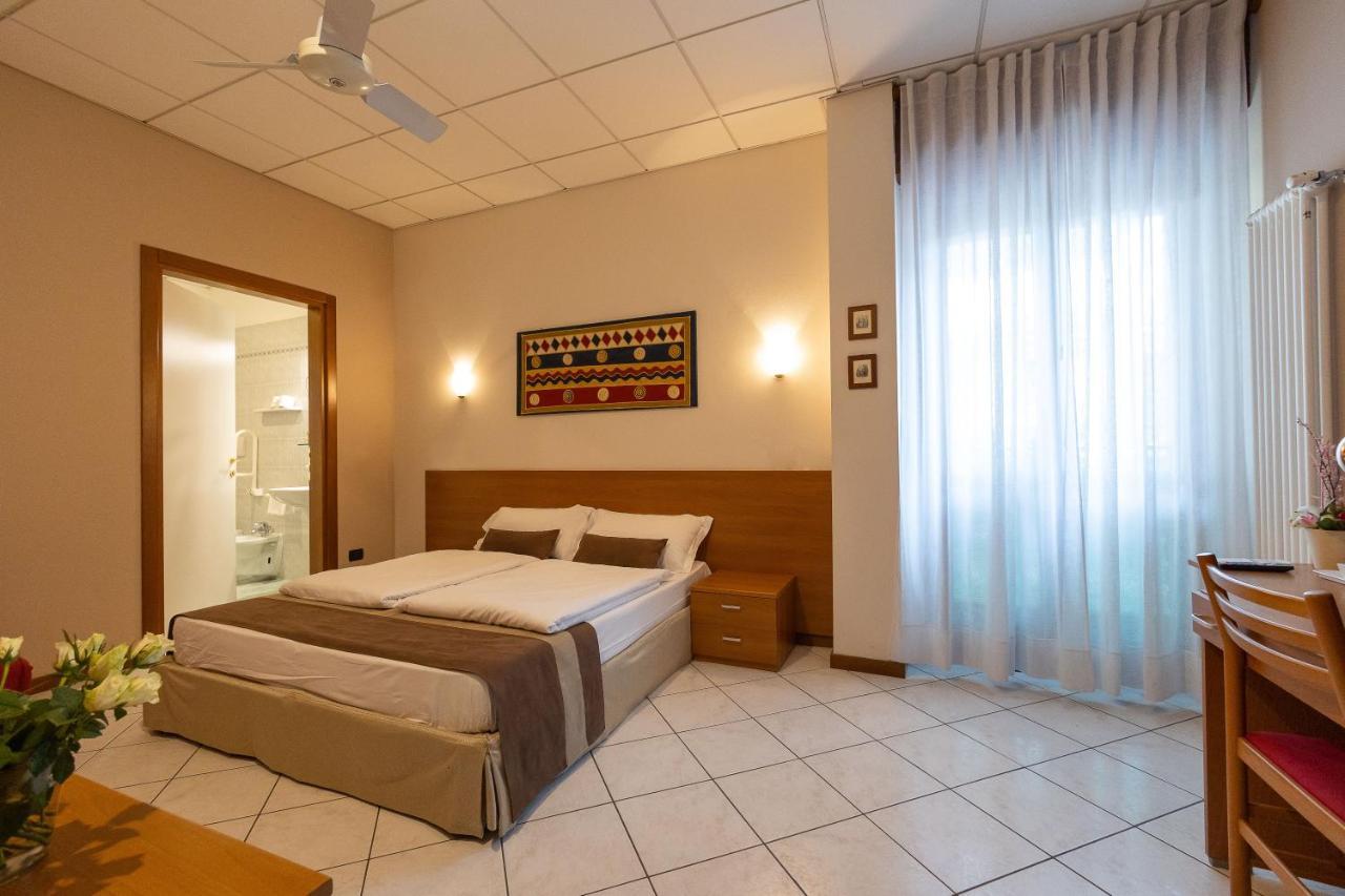 Classic Triple Room,1230386173:JPEG