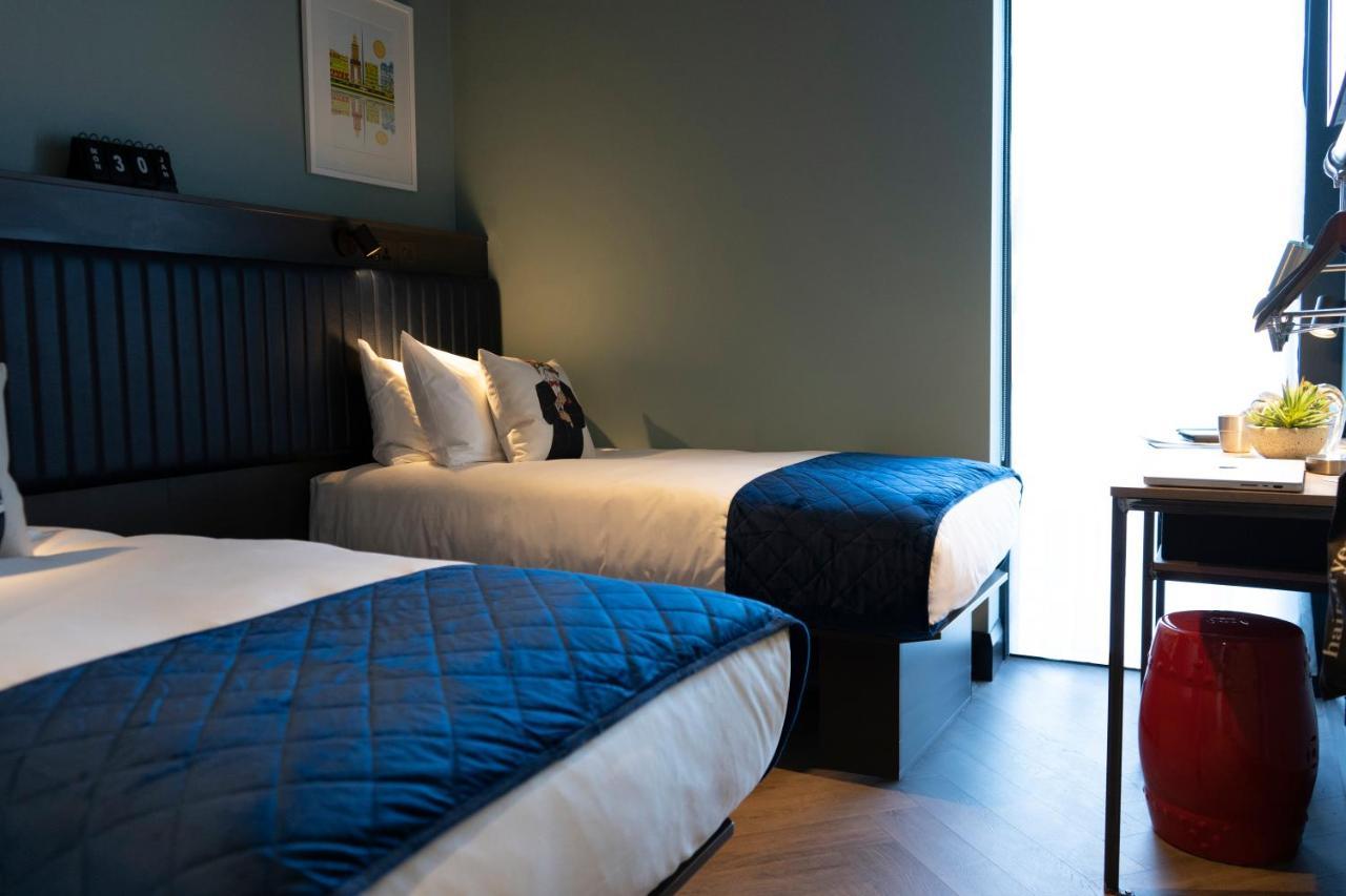 Quarto Twin Standard