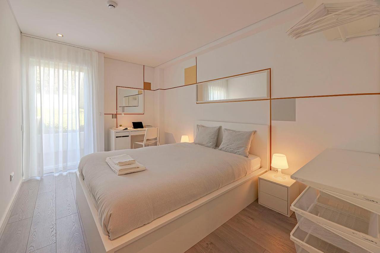 Quarto Twin Standard com Casa de Banho Partilhada