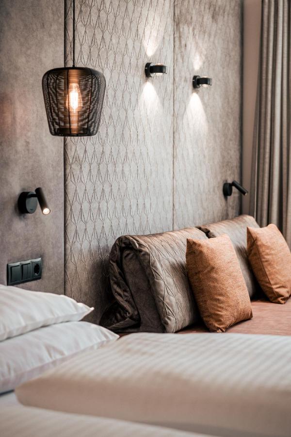 Doppelzimmer mit Balkon