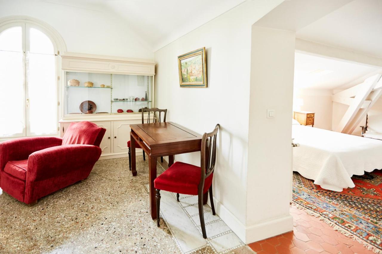 One-Bedroom Apartment,1233834737:JPEG