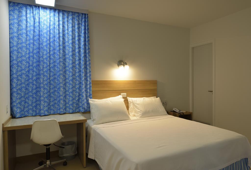 Quarto Twin Standard