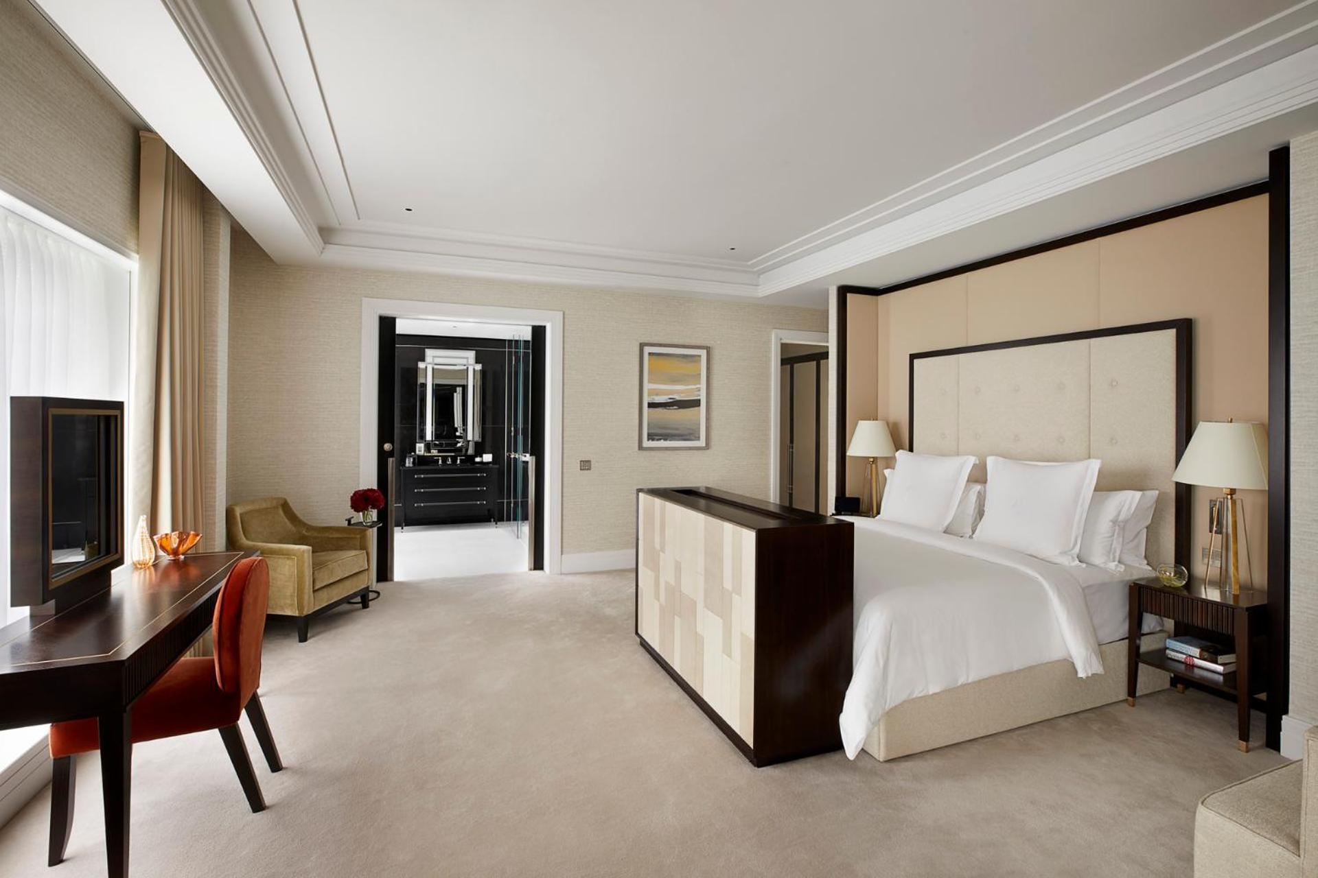 Royal Hotel Residence