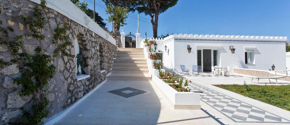 Deluxe Villa,1239211069:JPEG