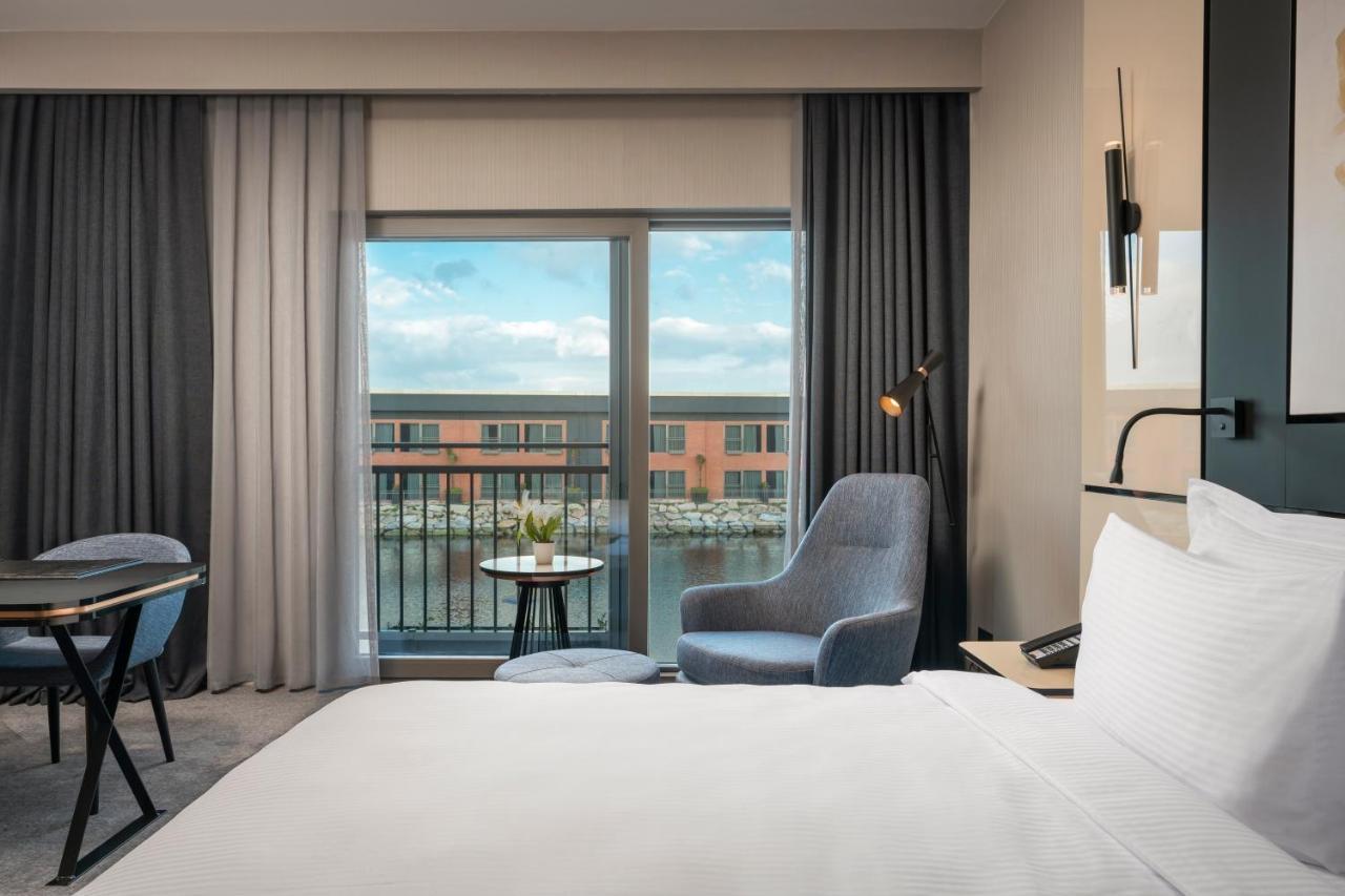 Standaard Kamer met Kingsize Bed en Uitzicht op Zee