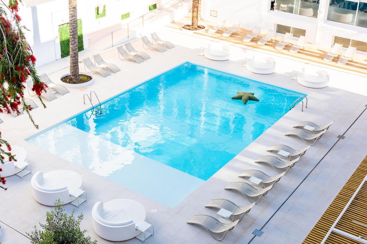 Camera Chillout con Vista Piscina