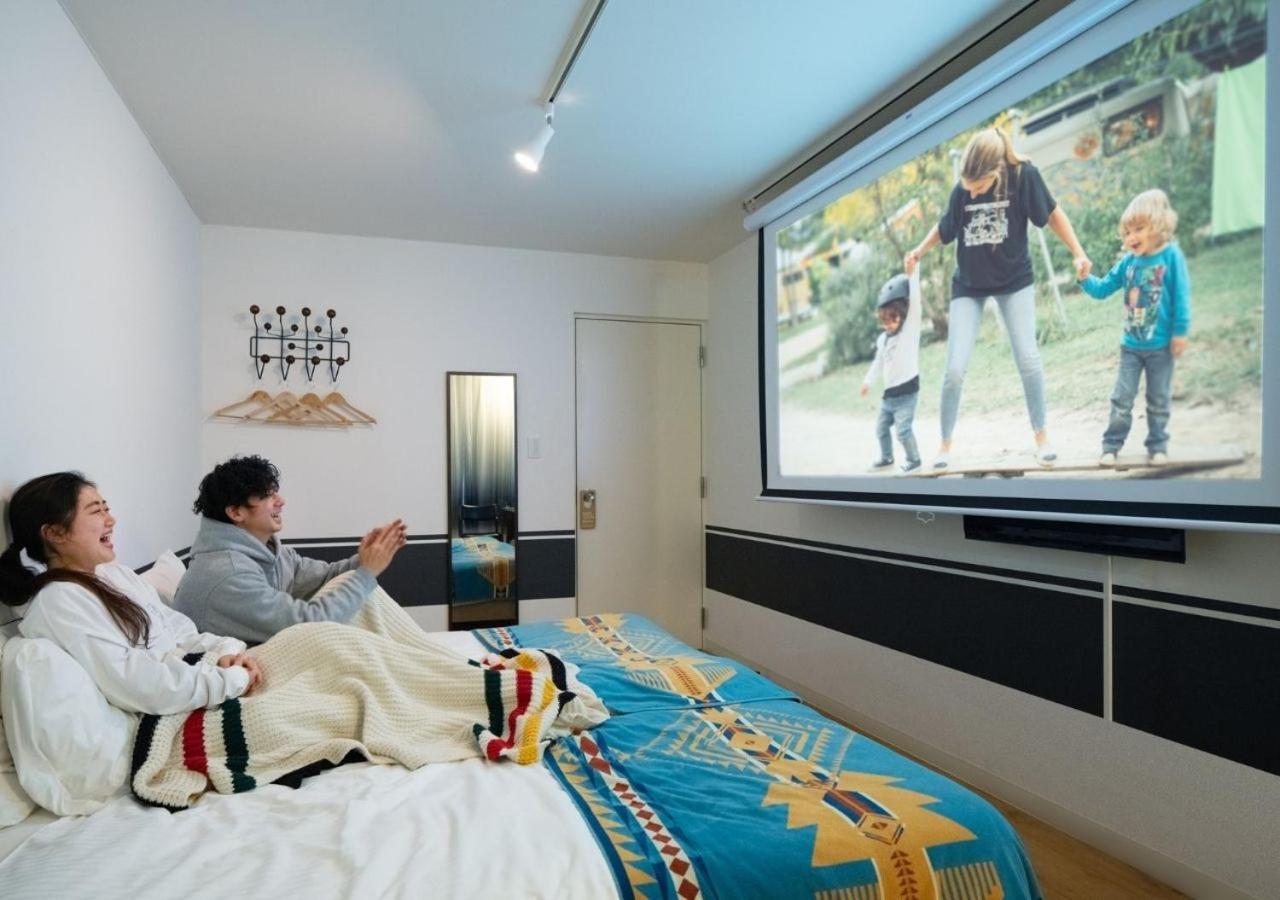 Chambre Lit King-Size ou Lits Jumeaux Theater avec Salle de Bains Privative