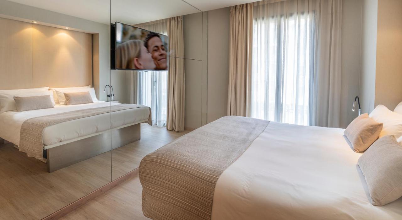 Superior Room with Balcony,1244976397:JPEG