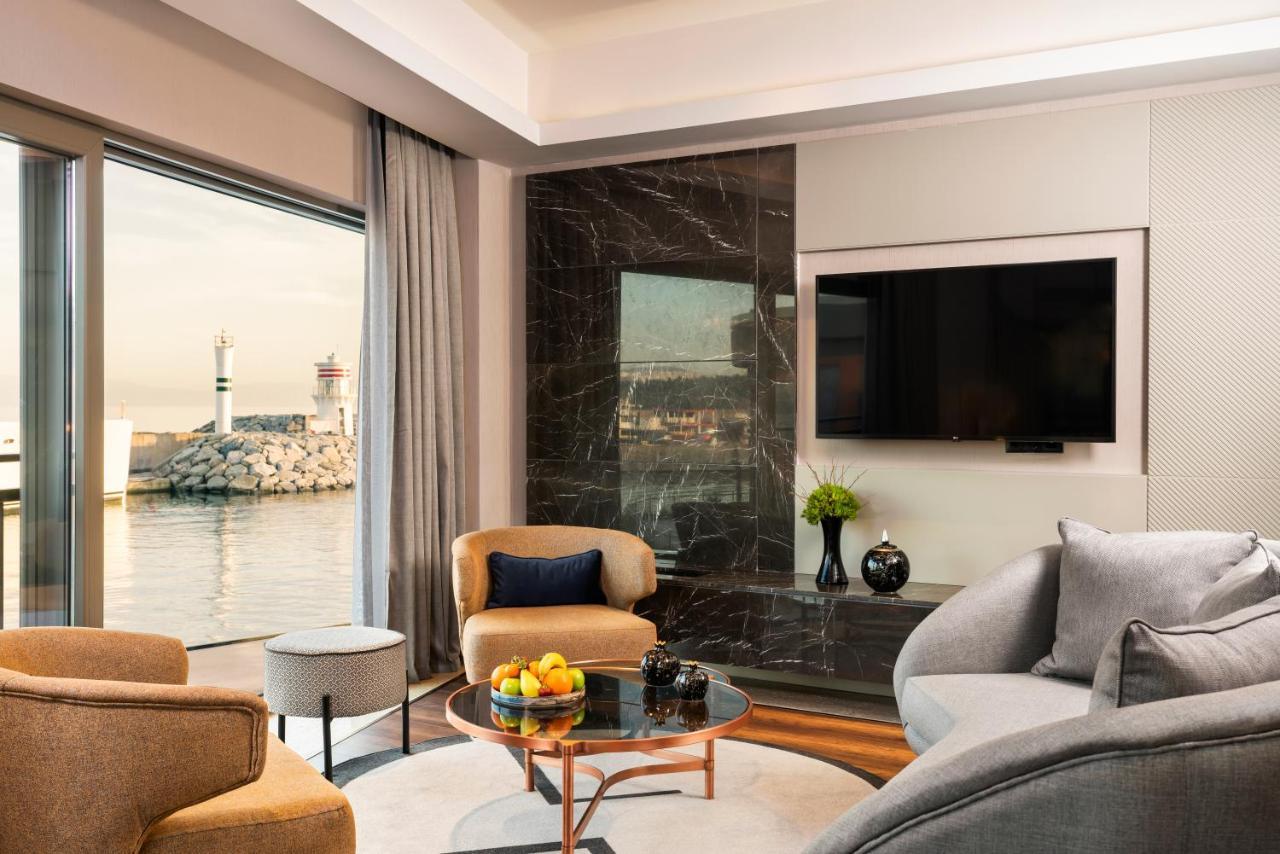 Suite met Kingsize Bed en Uitzicht op Zee - Rookvrij