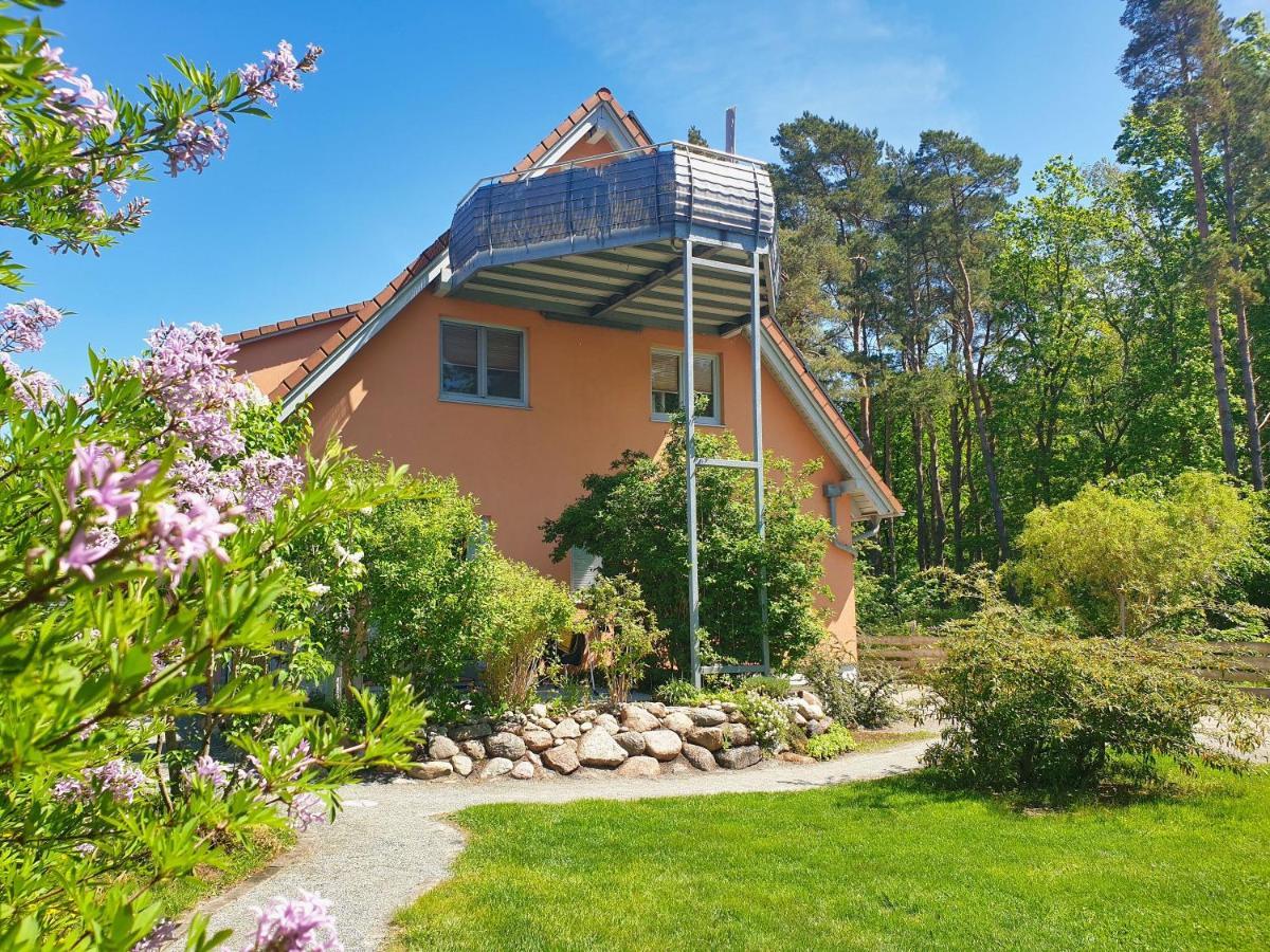 Apartment mit Balkon