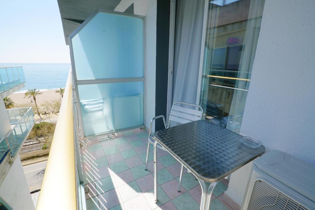 Chambre Triple – Vue sur Intérieur
