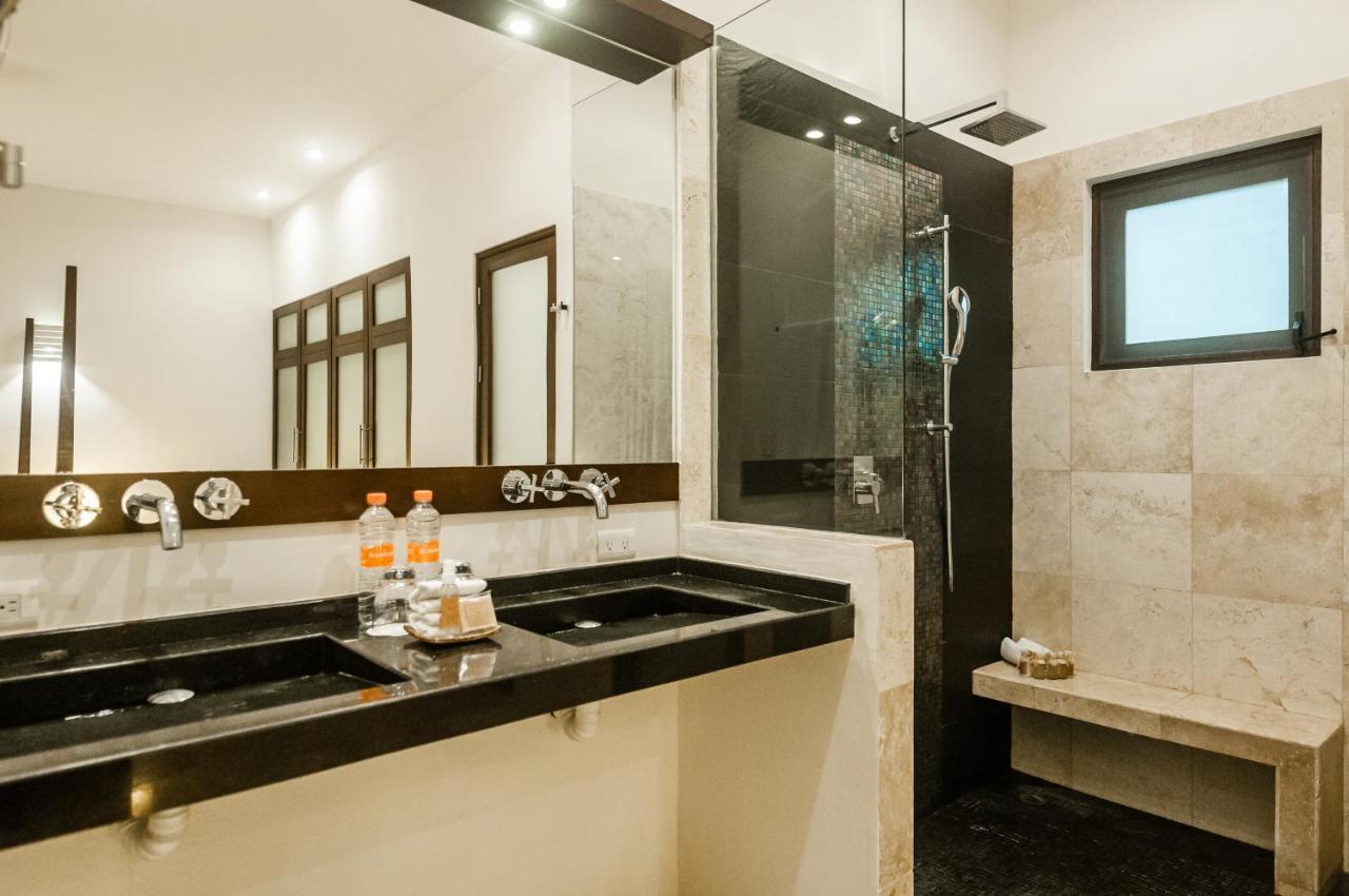 Luxury Swim Up One Bedroom,1739501772:JPEG