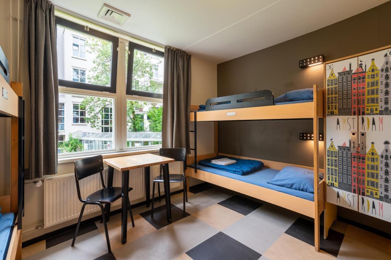 Zimmer mit eigenem Bad und Dusche (6 Personen)