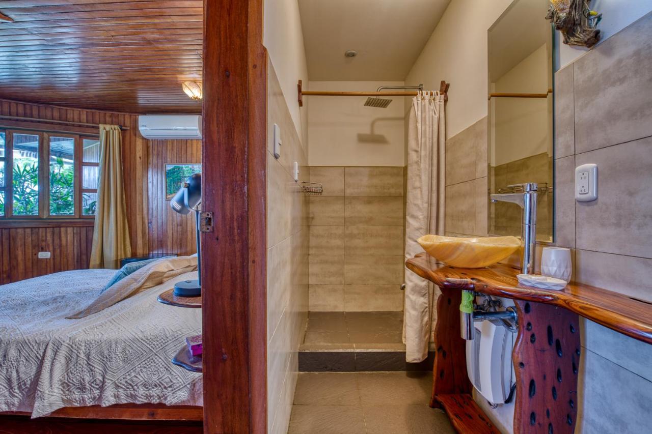 Quarto com Cama Queen-Size e Varanda