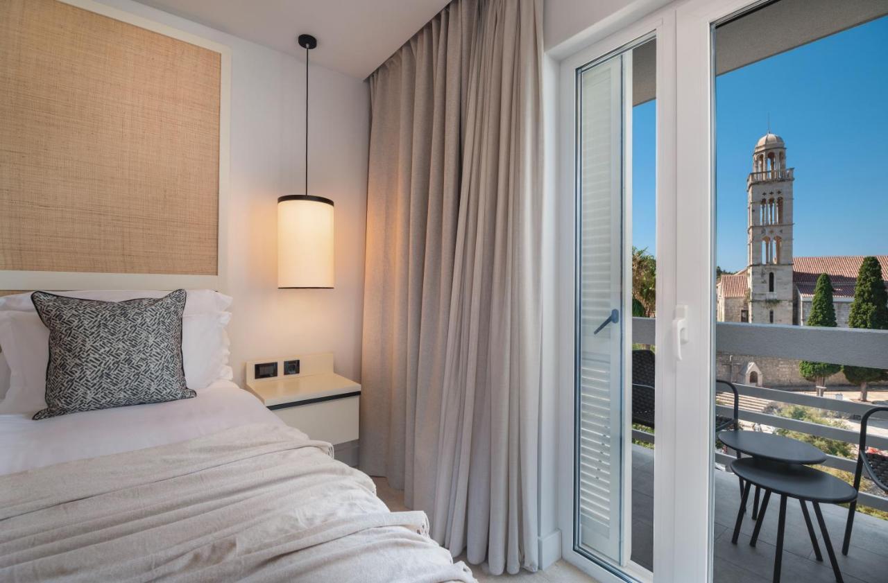Tweepersoonskamer met Balkon en Uitzicht op Zee