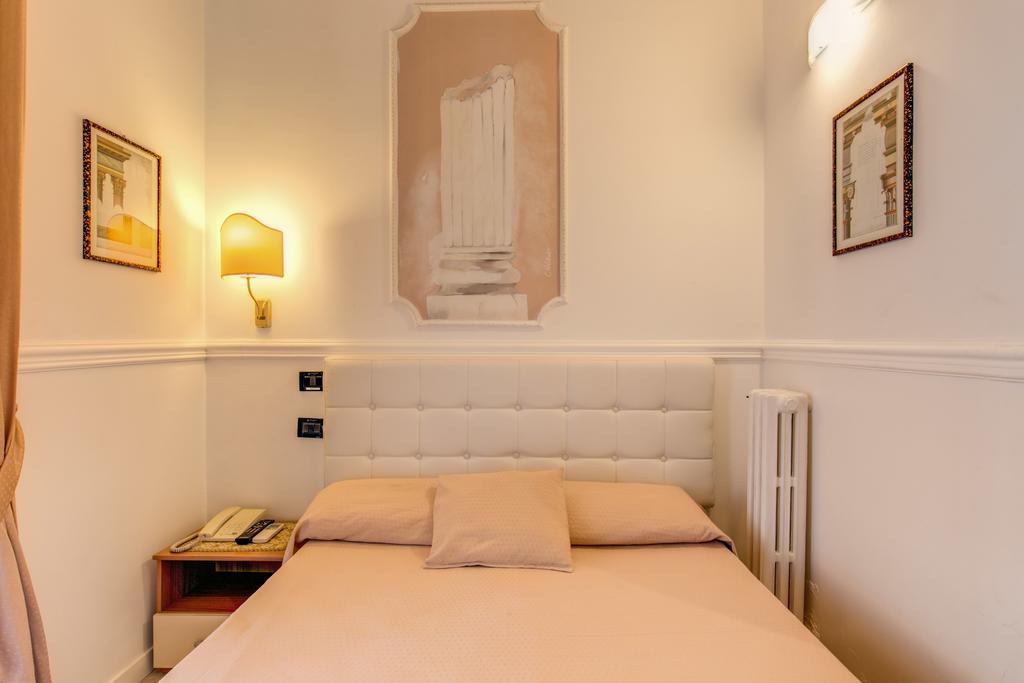 Small Double Room Small Double Bed,1592045279:JPEG