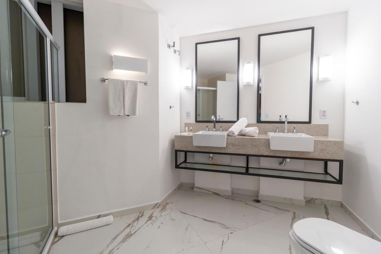 Deluxe Suite,1670864489:JPEG