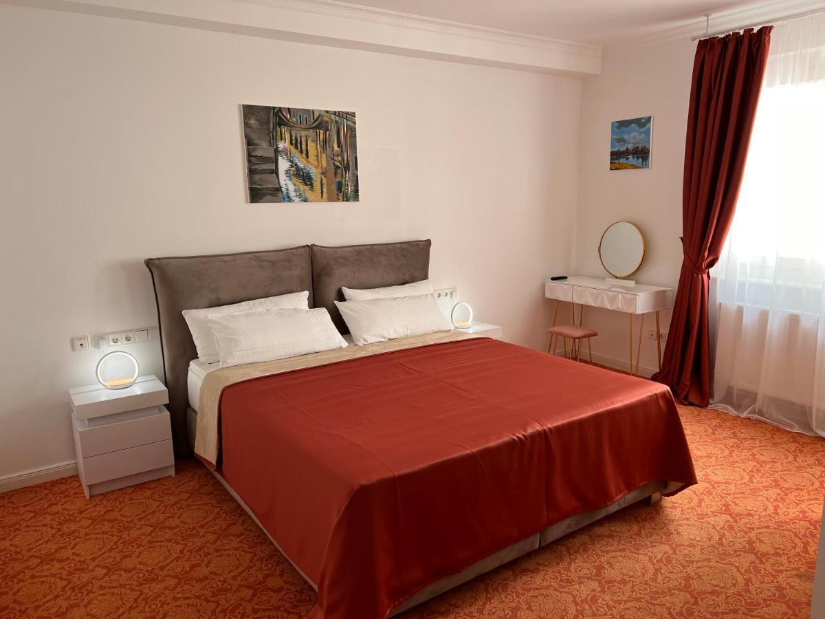Zimmer mit Kingsize-Bett - Barrierefrei/befahrbare Dusche