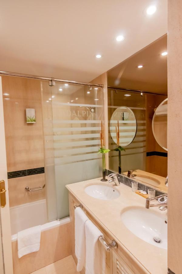Three-Bedroom Penthouse Apartment  with Sea View