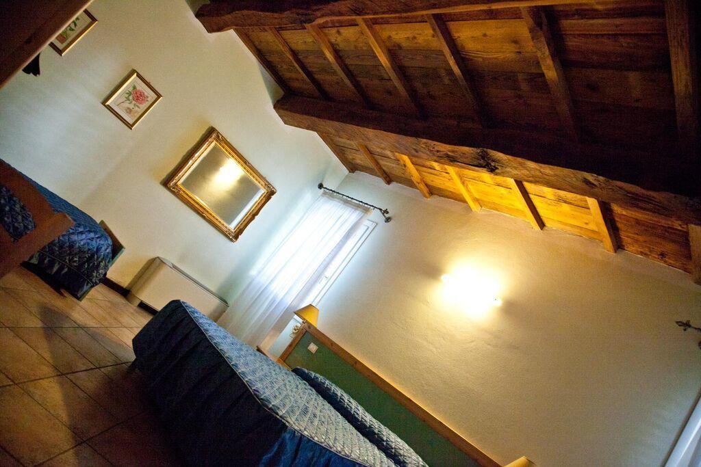 Deluxe Quadruple Room,127205034:JPEG