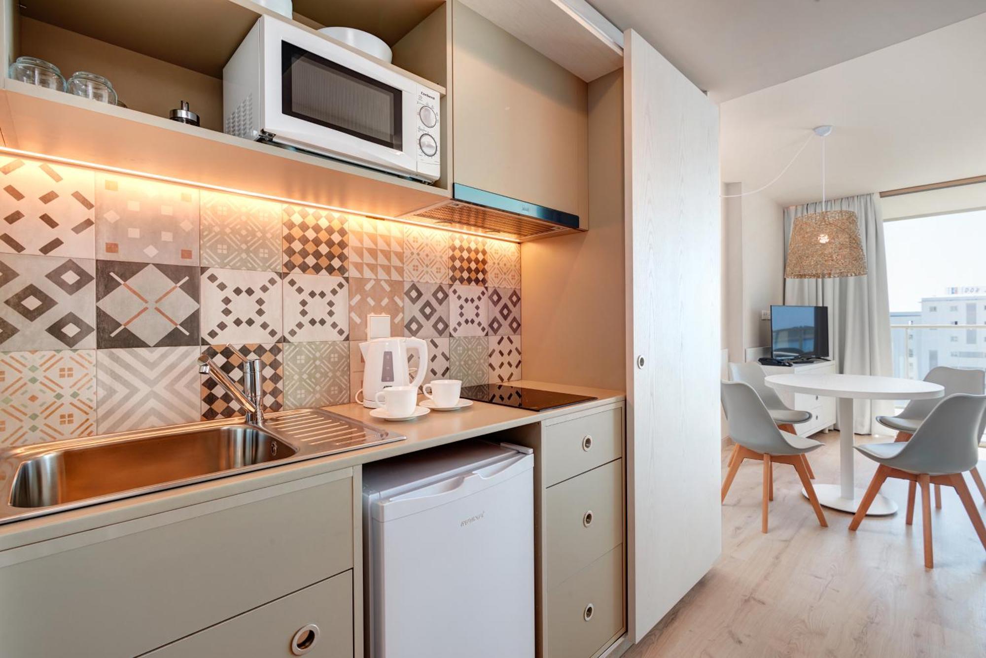 One-Bedroom Apartment (1 - 3 Adults),1272340003:JPEG