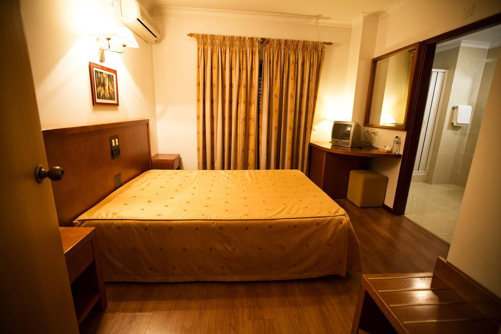 Quarto Duplo