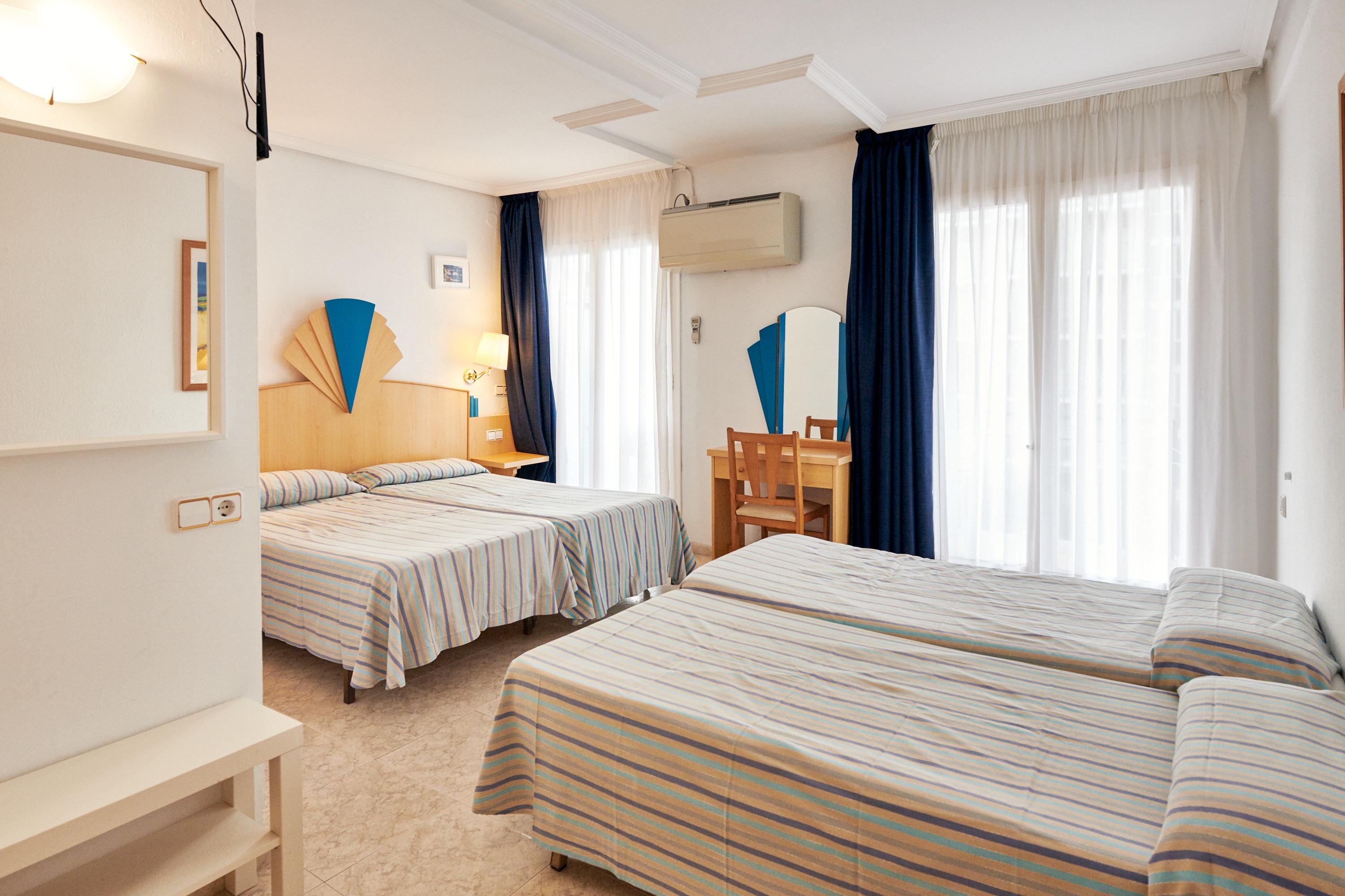 Chambre Quadruple - Vue sur Mer