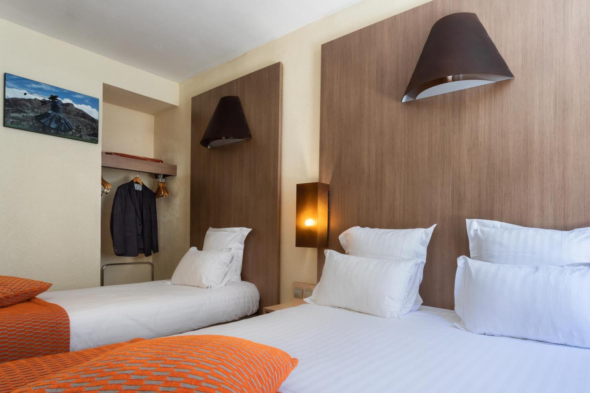 Superior Dreibettzimmer mit Bad