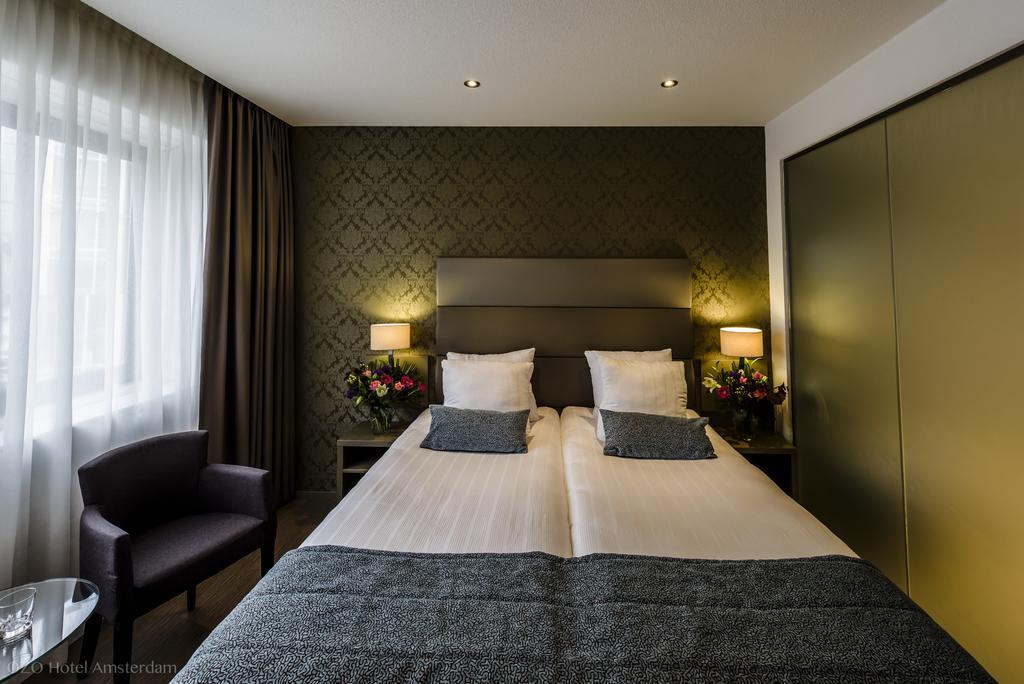 Tweepersoonskamer met 2 Aparte Bedden