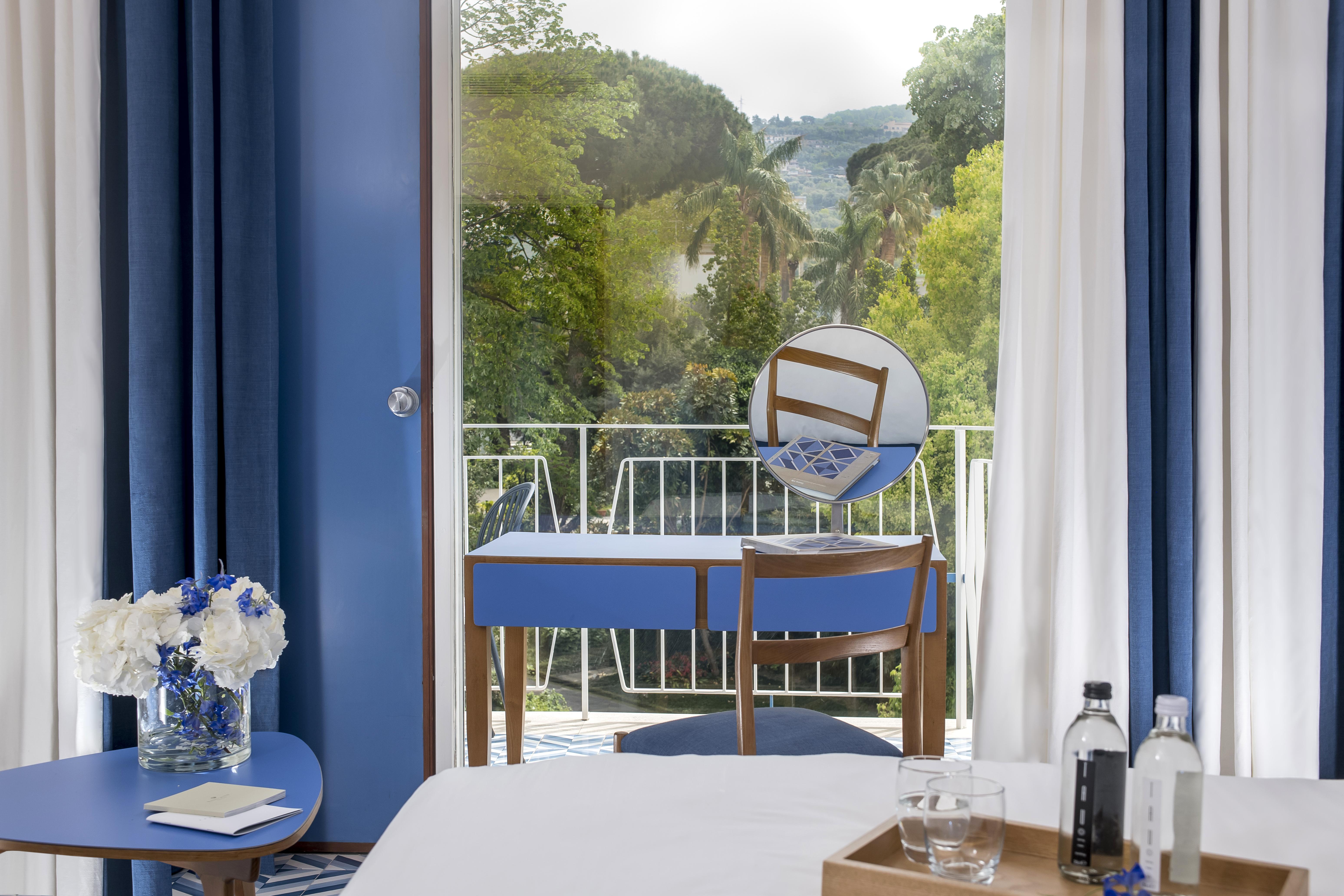 Dreibettzimmer mit Parkblick