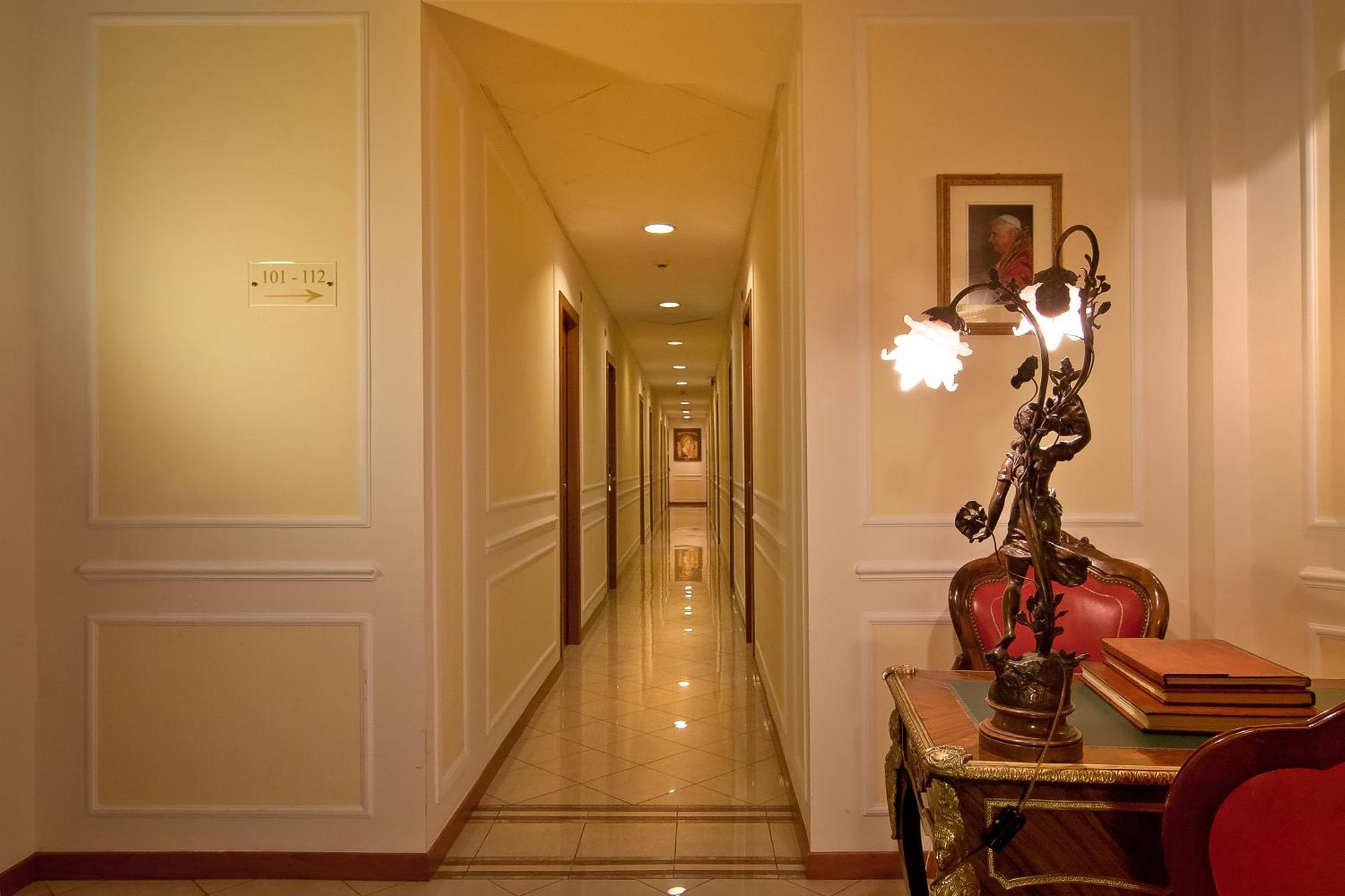 Single Room,1209656665:JPEG