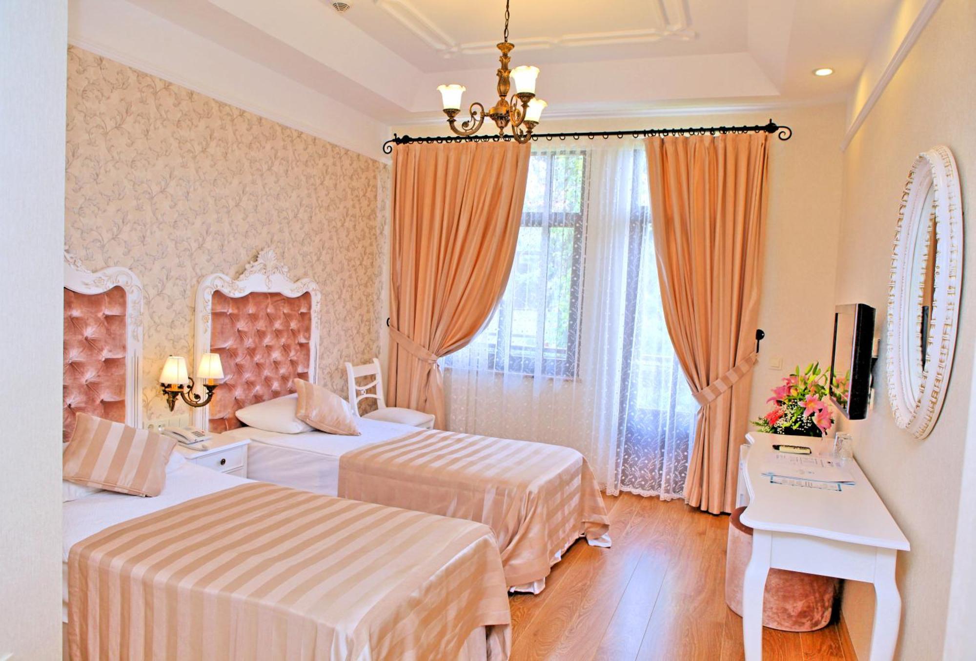 Deluxe Double or Twin Room with Balcony,1274949661:JPEG